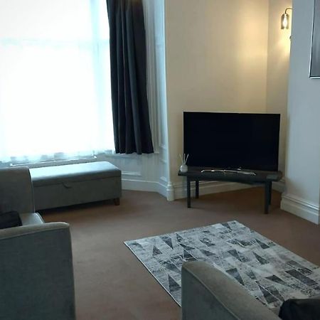 Stylish Apartment In City Centre With Parking เพรสตัน ภายนอก รูปภาพ