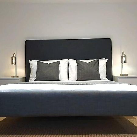Stylish Apartment In City Centre With Parking เพรสตัน ภายนอก รูปภาพ